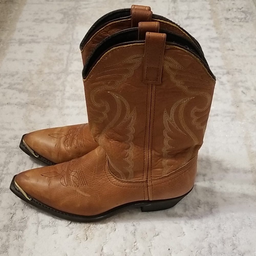 Tan leather women's cowboy boots
